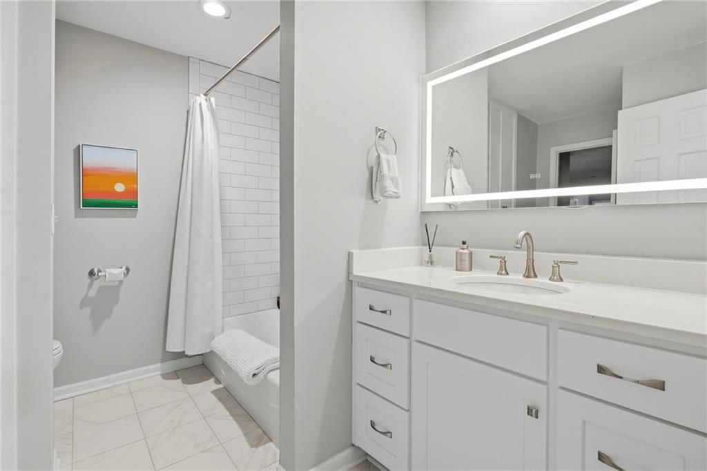 4600 W 126th Street — photo 27