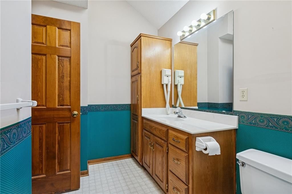 5633 Oakview Street — photo 31