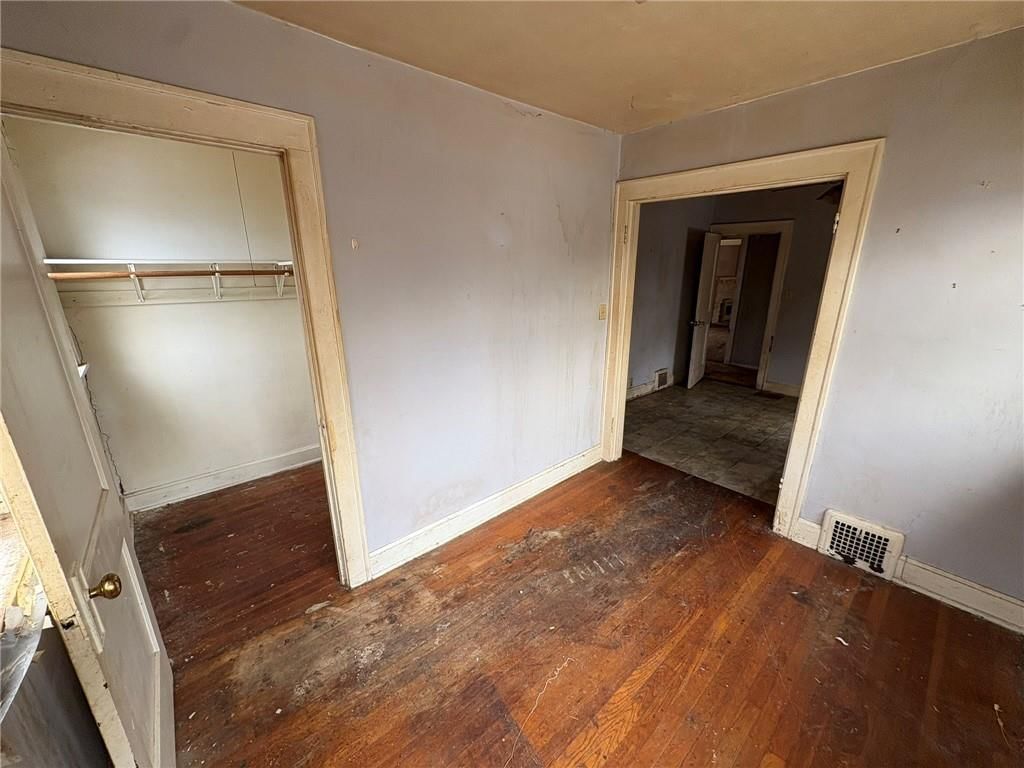 5728 Forest Avenue — photo 11