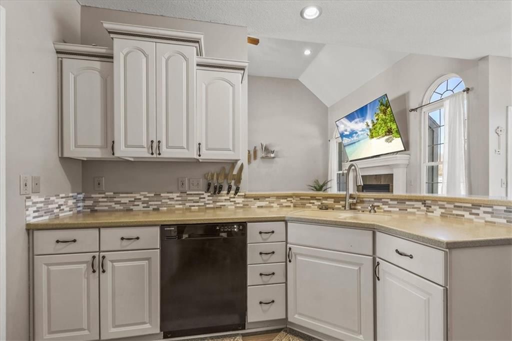 608 Mulberry Street — photo 18