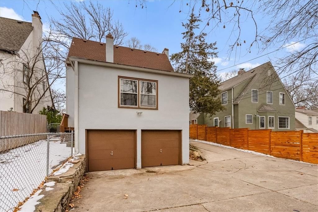 4910 State Line Road — photo 34