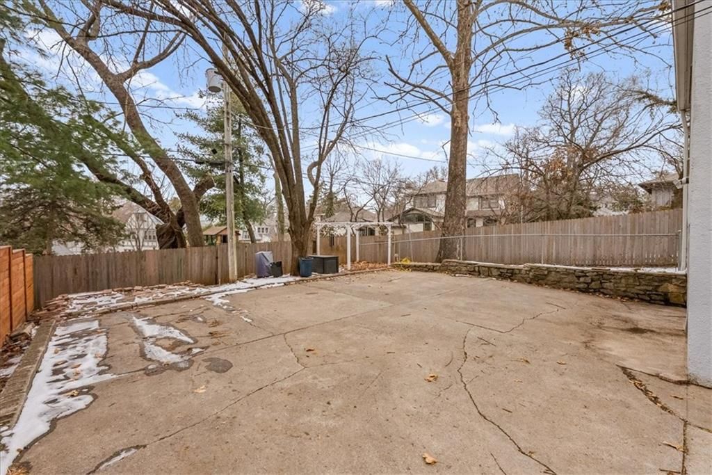 4910 State Line Road — photo 36