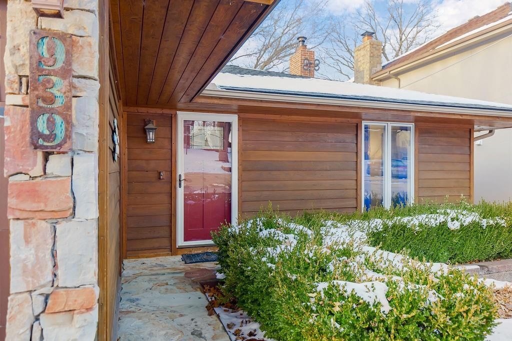 939 NW South Shore Drive — photo 2