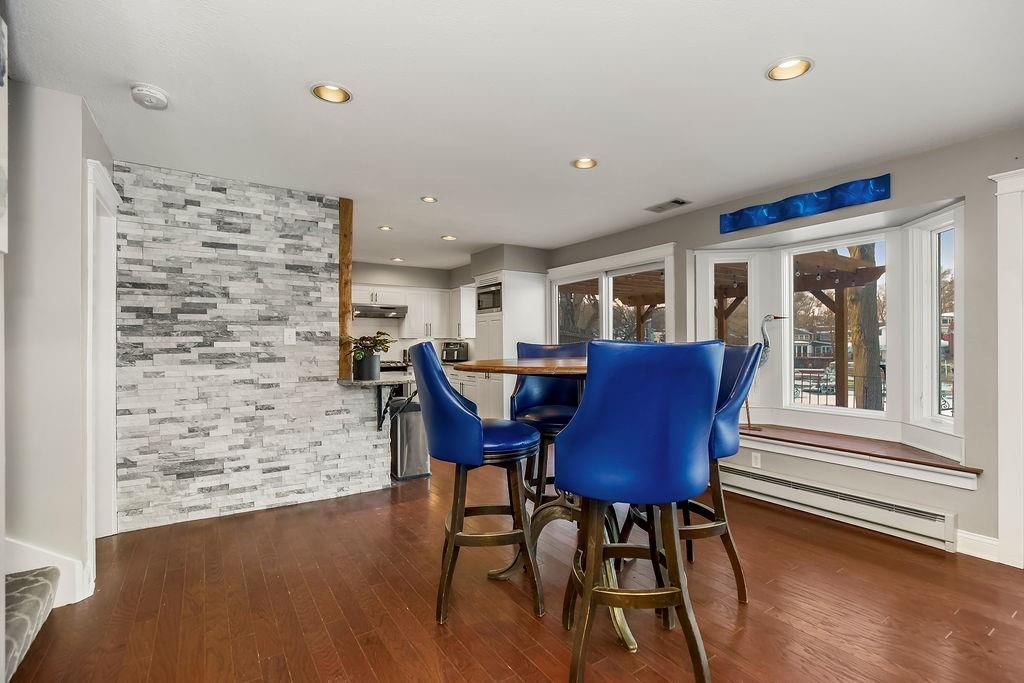 939 NW South Shore Drive — photo 6