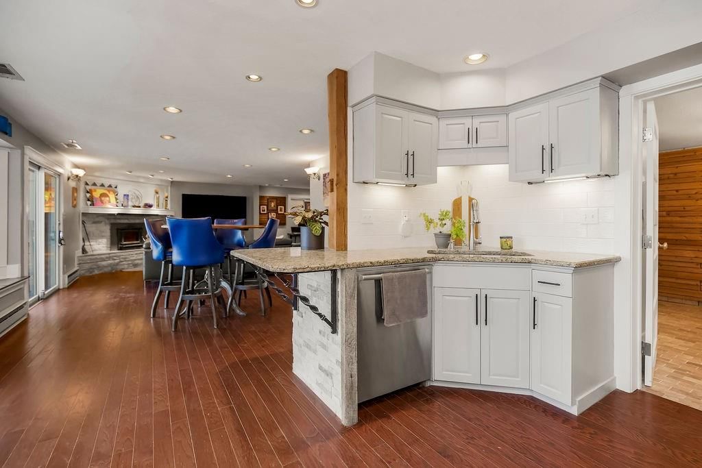 939 NW South Shore Drive — photo 10