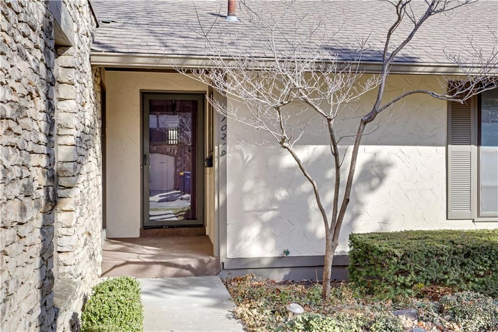 10219 Conser Street — photo 3