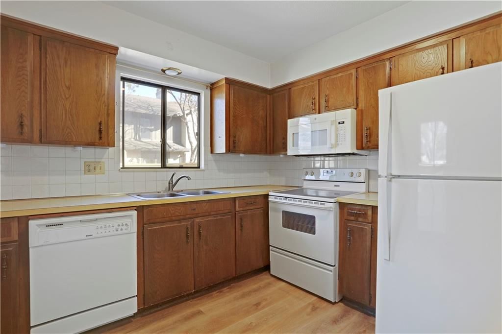10219 Conser Street — photo 8