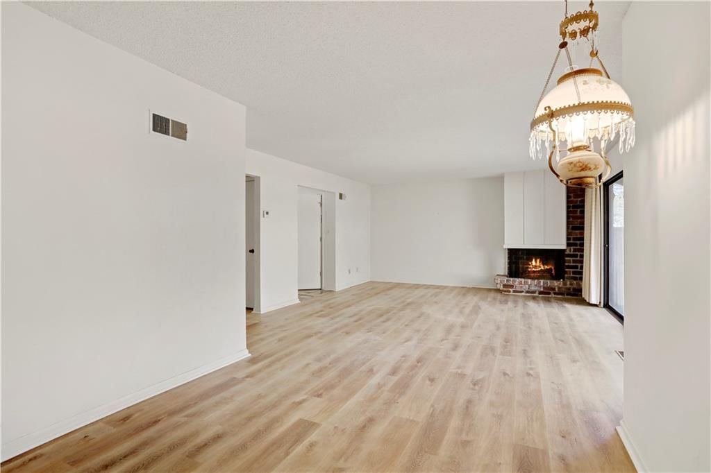 10219 Conser Street — photo 10
