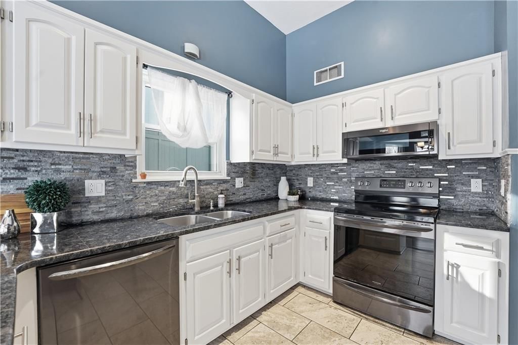1266 N Prince Edward Street — photo 9