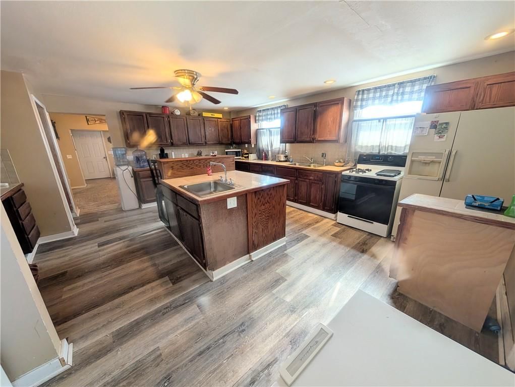 410 S Chestnut Street — photo 5