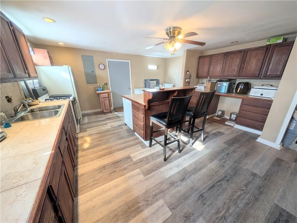 410 S Chestnut Street — photo 11