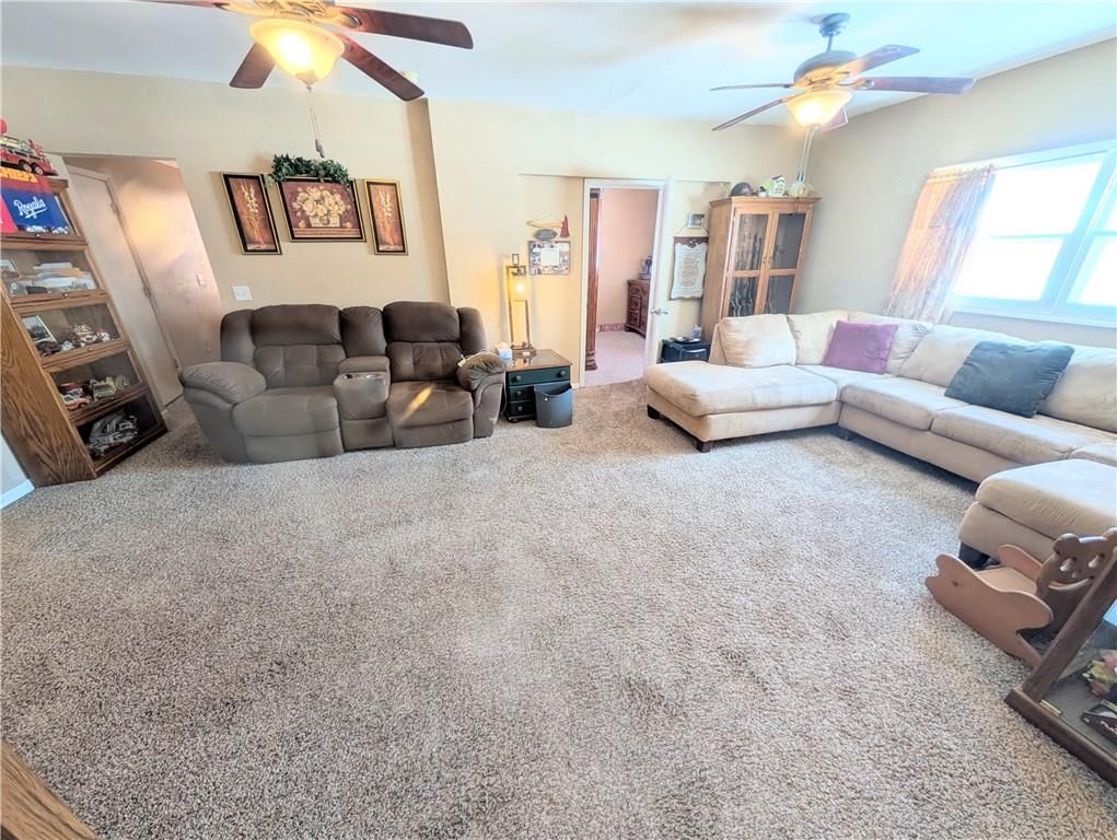 410 S Chestnut Street — photo 13