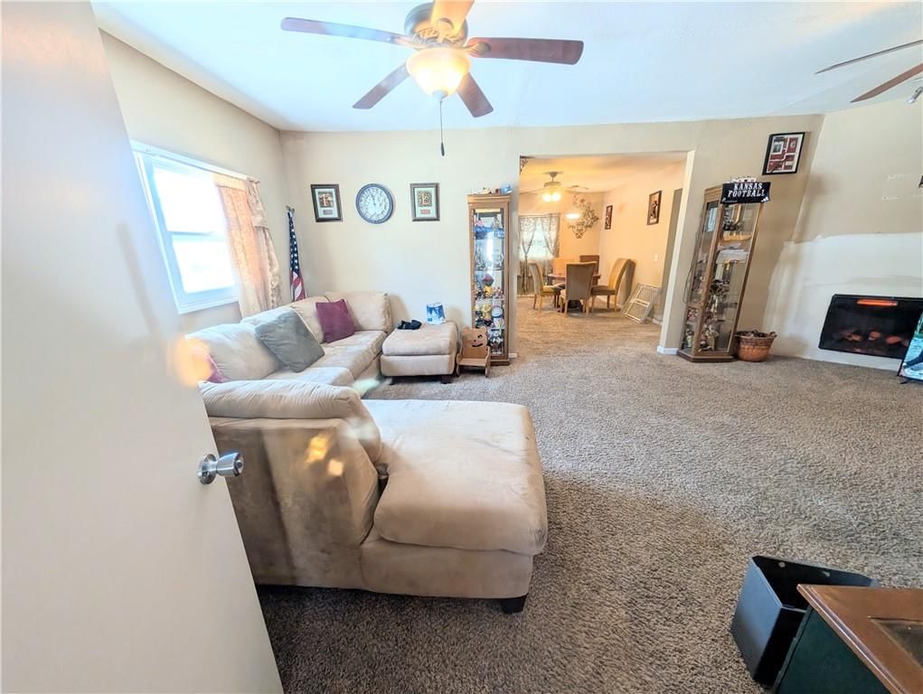410 S Chestnut Street — photo 15