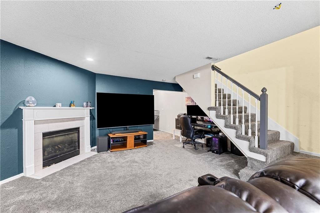 1322 SE Lexington Avenue, Lee's Summit, MO