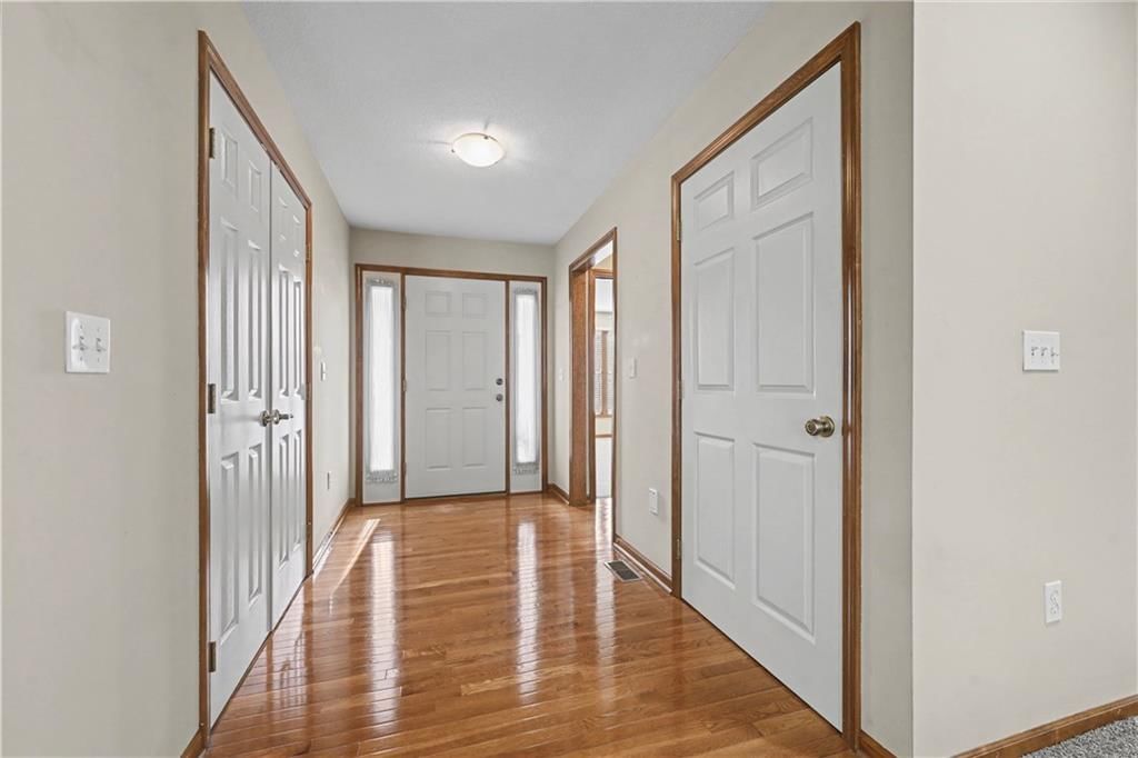 15402 S Hillside Street — photo 4