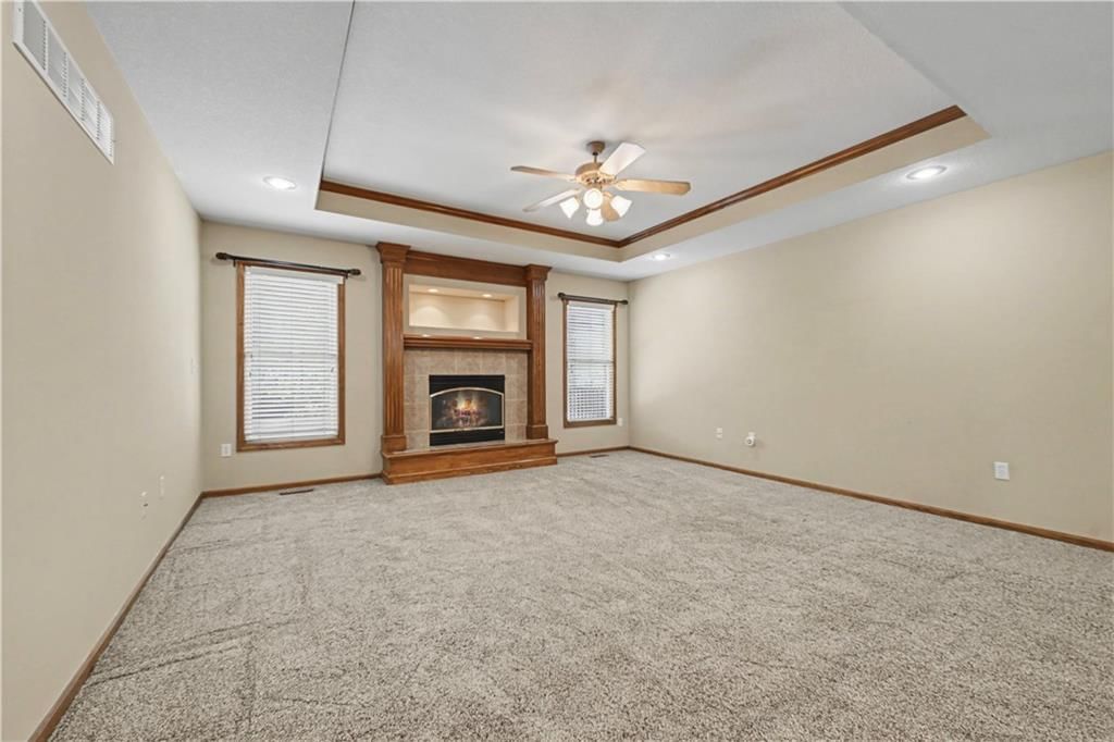 15402 S Hillside Street — photo 5