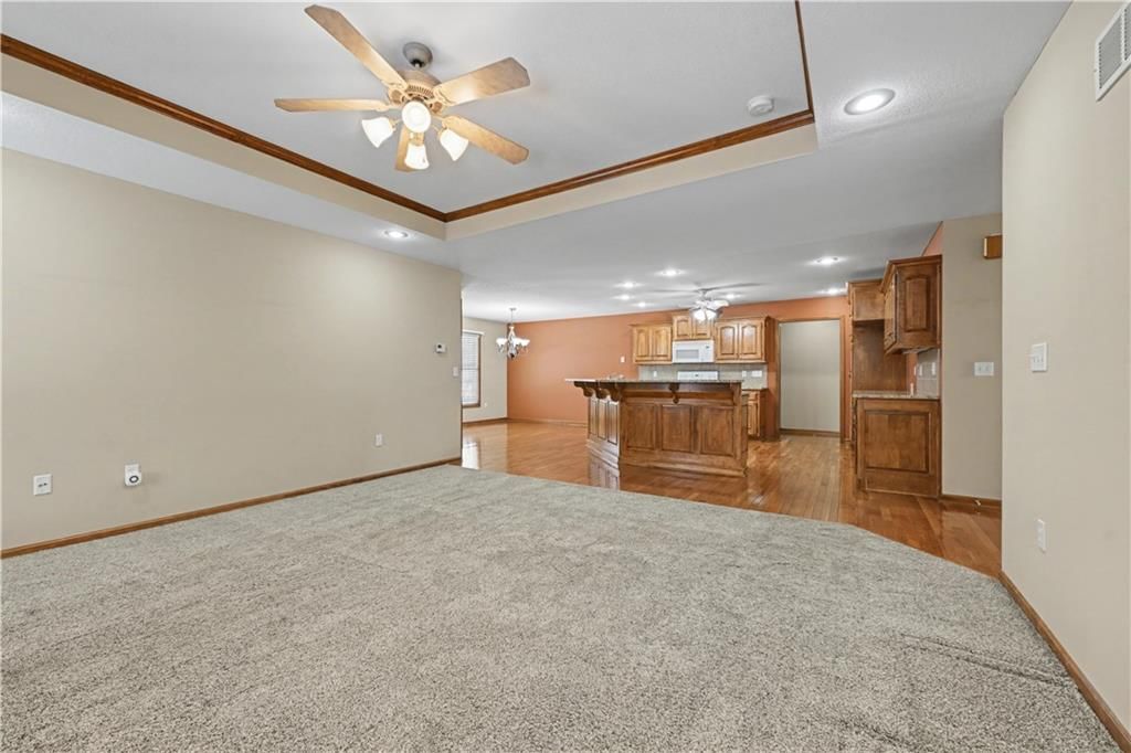 15402 S Hillside Street — photo 14