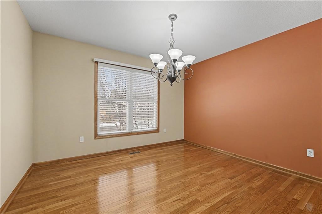 15402 S Hillside Street — photo 16