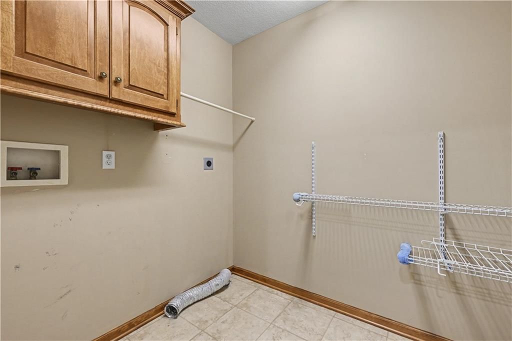 15402 S Hillside Street — photo 21
