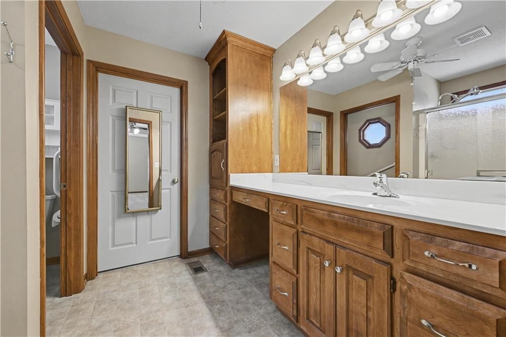 15402 S Hillside Street — photo 24