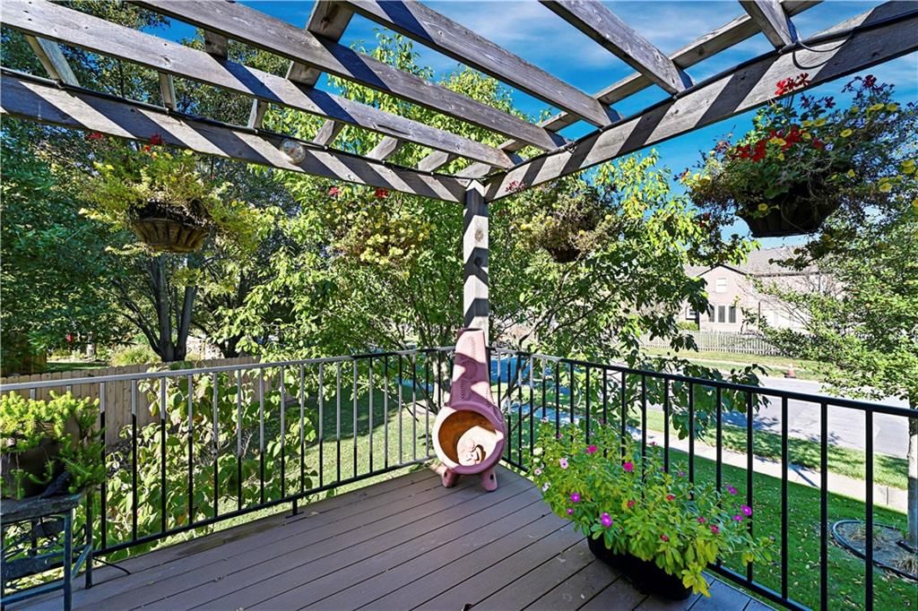 15402 S Hillside Street — photo 30