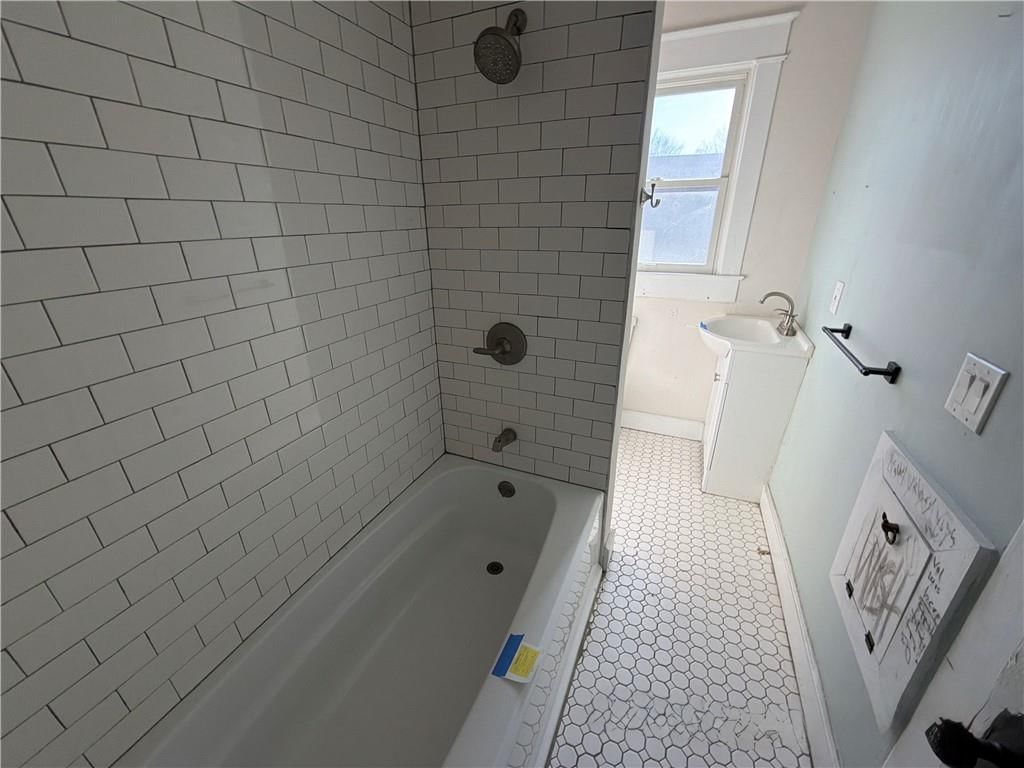 500 Brooklyn Avenue — photo 21