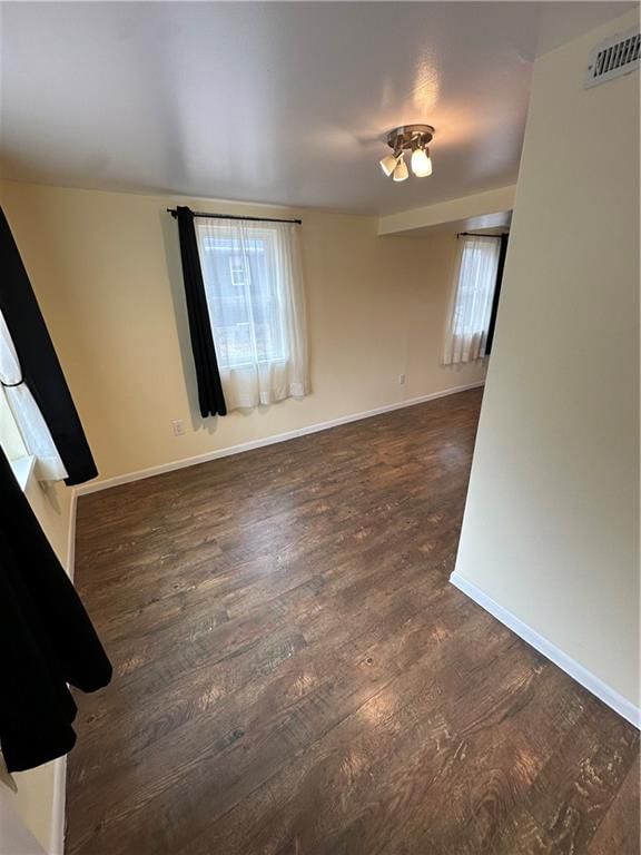 215 W 8th Street — photo 10