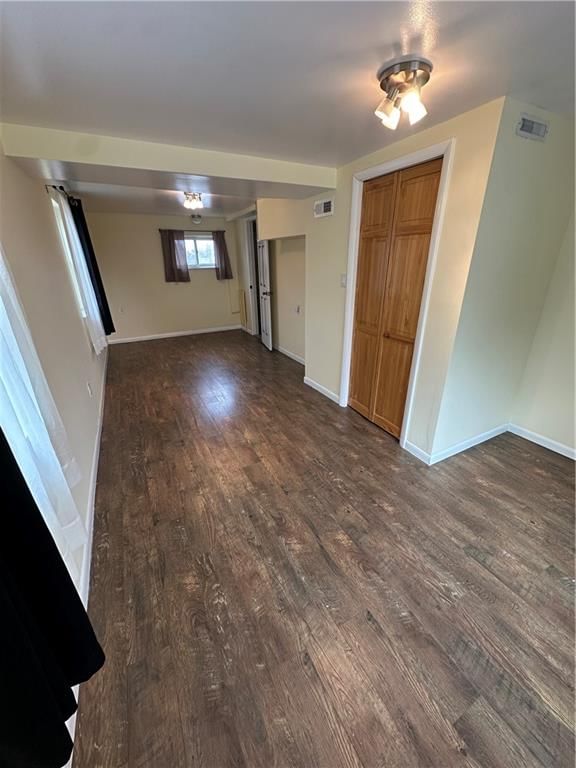 215 W 8th Street — photo 11
