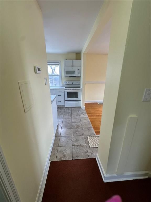 215 W 8th Street — photo 18