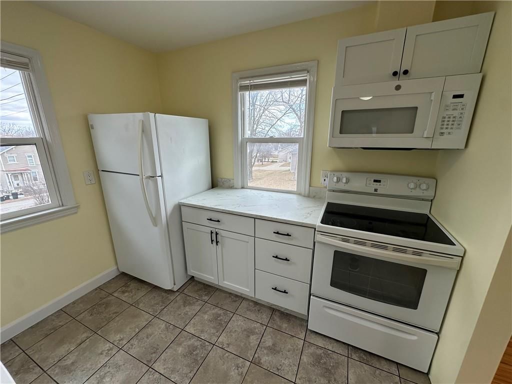 215 W 8th Street — photo 21