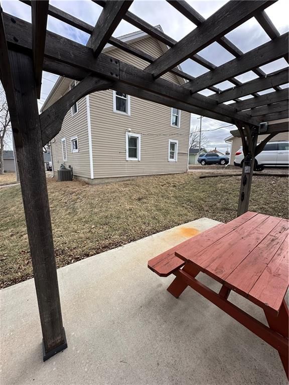 215 W 8th Street — photo 40