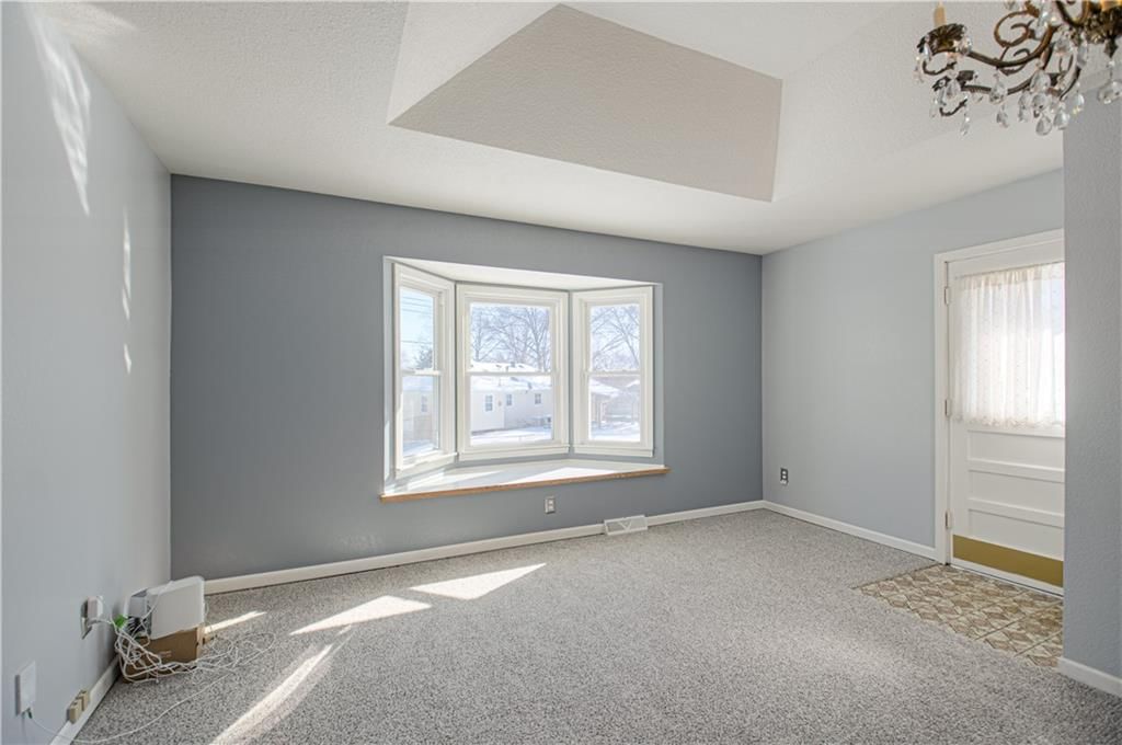 3925 S Bedford Avenue — photo 8