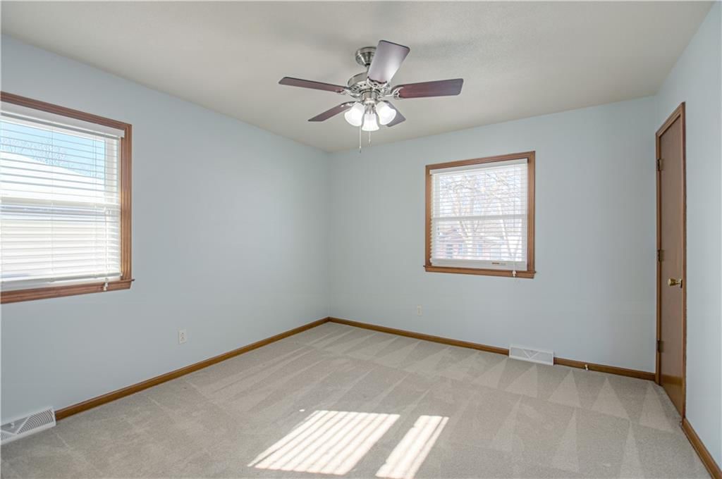 3925 S Bedford Avenue — photo 16