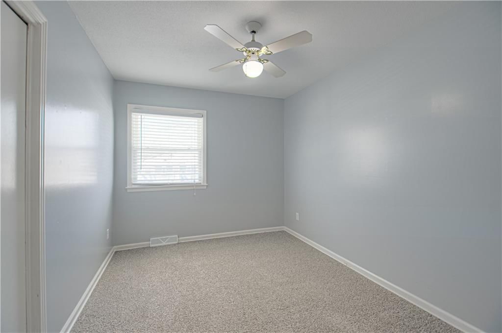 3925 S Bedford Avenue — photo 18