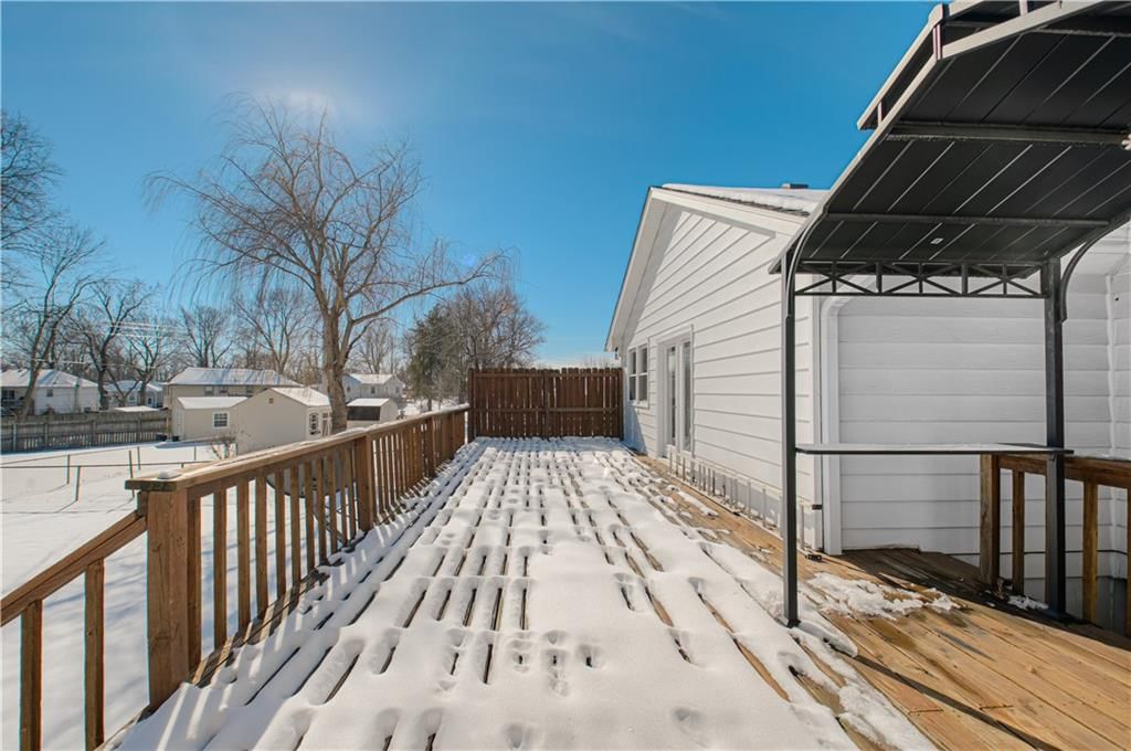 3925 S Bedford Avenue — photo 26