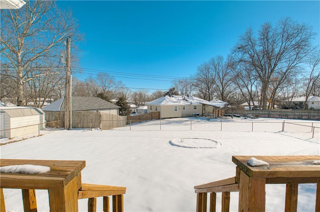 3925 S Bedford Avenue — photo 27