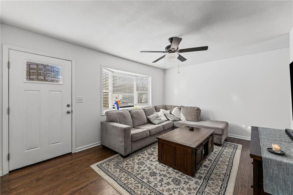 402 Park Avenue — photo 3