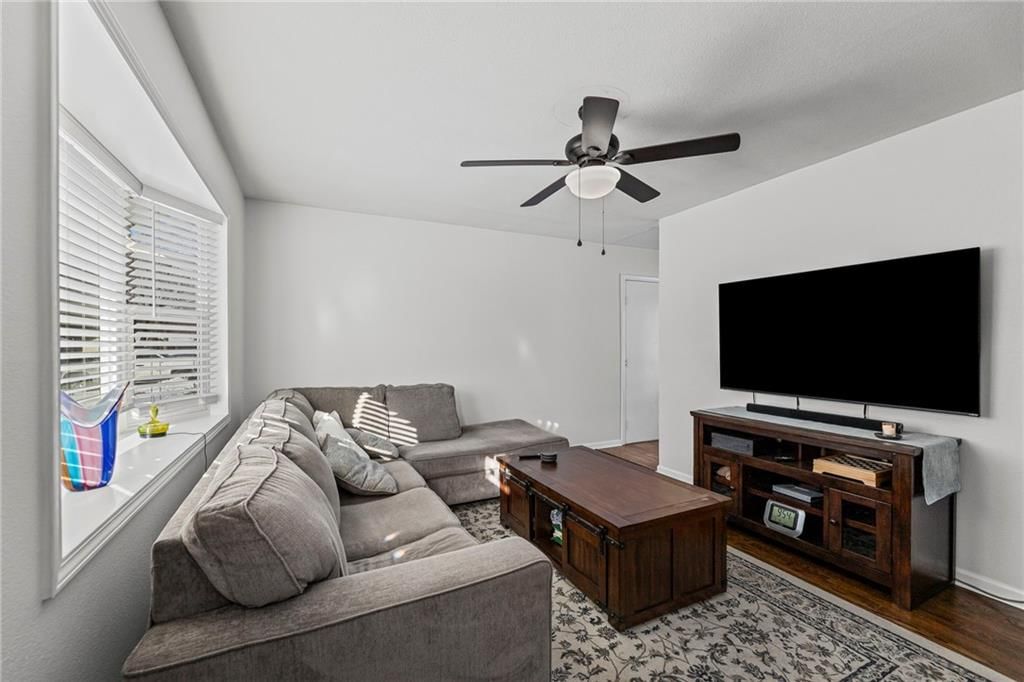 402 Park Avenue — photo 4