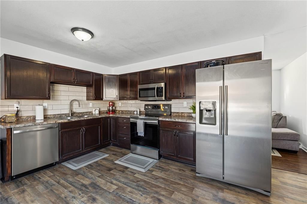 402 Park Avenue — photo 8