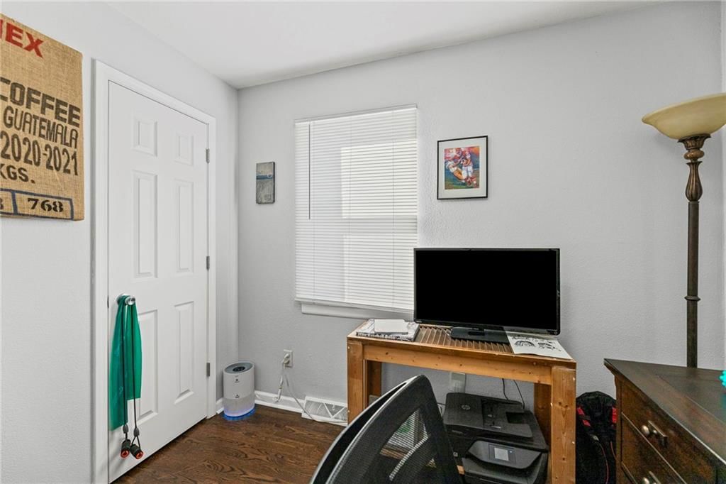 402 Park Avenue — photo 14