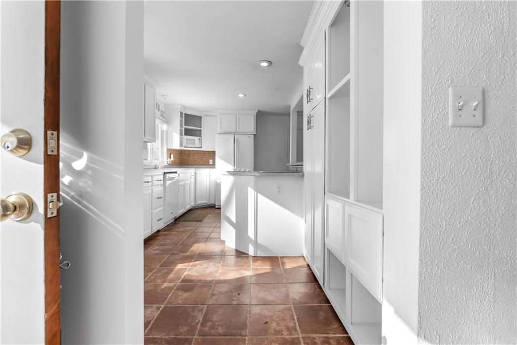 1408 E 108th Terrace — photo 14