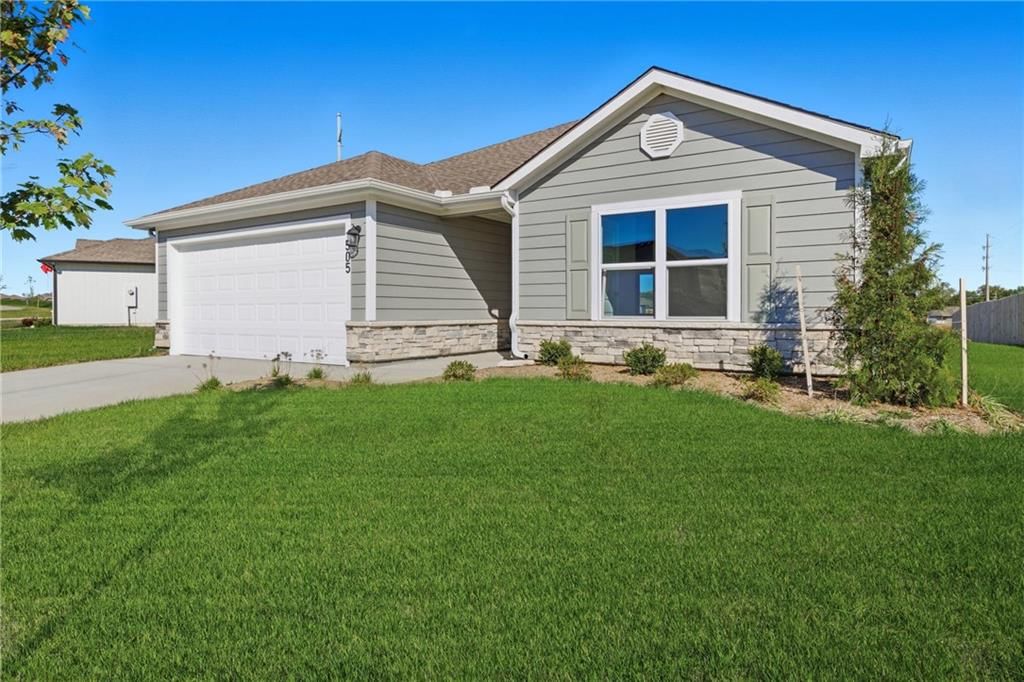 557 W Bluebird Street — photo 4