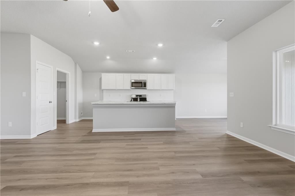 557 W Bluebird Street — photo 7