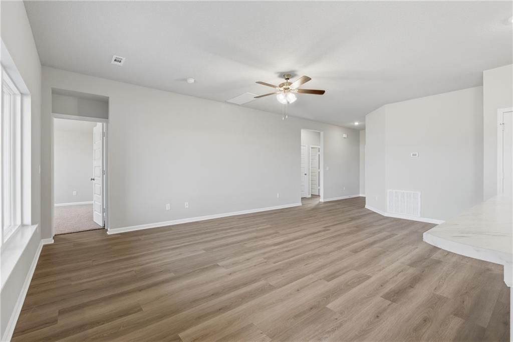 557 W Bluebird Street — photo 9
