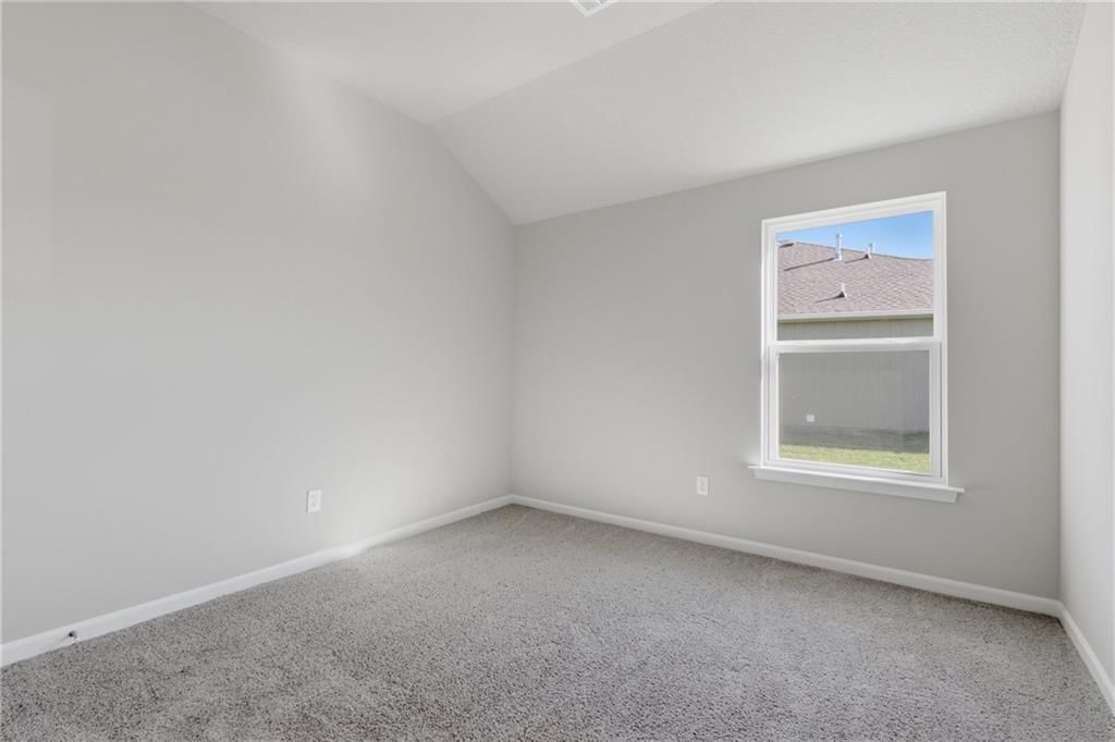 557 W Bluebird Street — photo 22