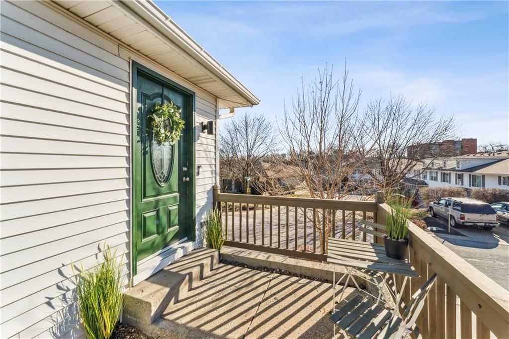 220 E Hansen Court — photo 3