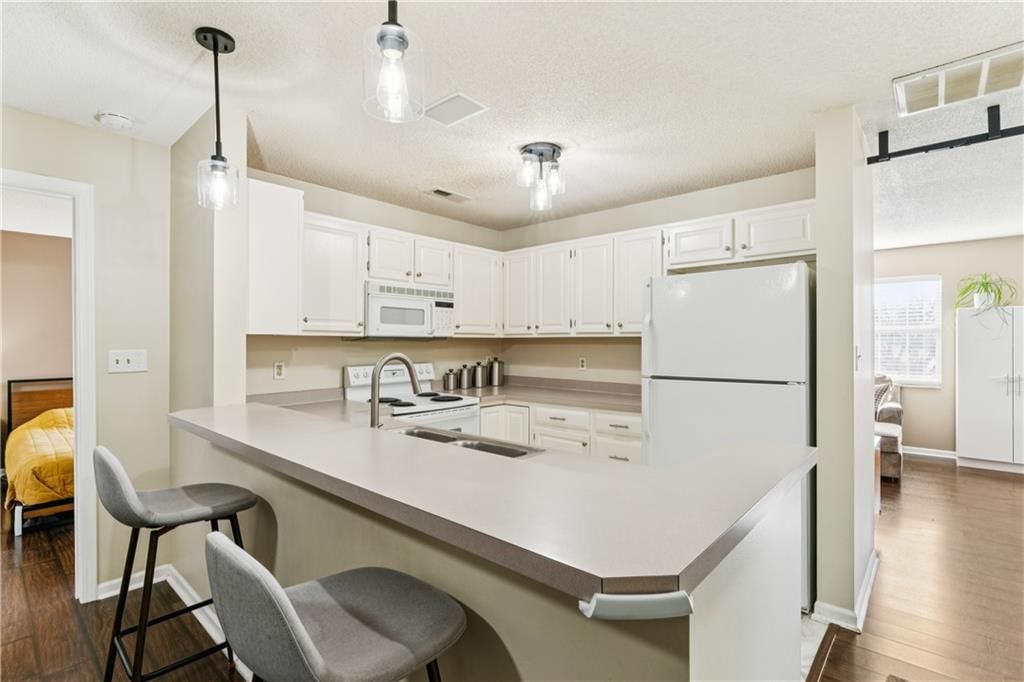 220 E Hansen Court — photo 12