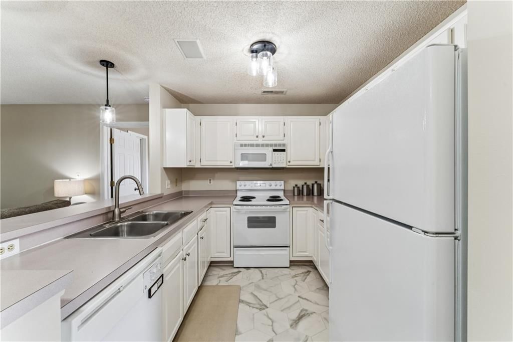 220 E Hansen Court — photo 16