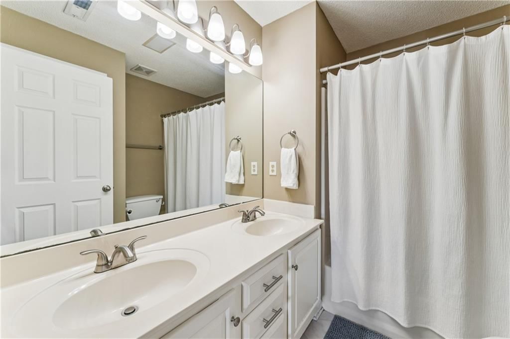 220 E Hansen Court — photo 25