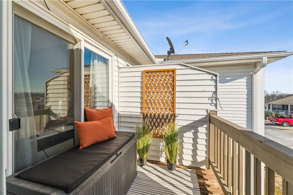 220 E Hansen Court — photo 40